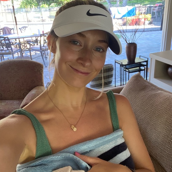 Meet your Posher, Leah - Picture 4 of 7